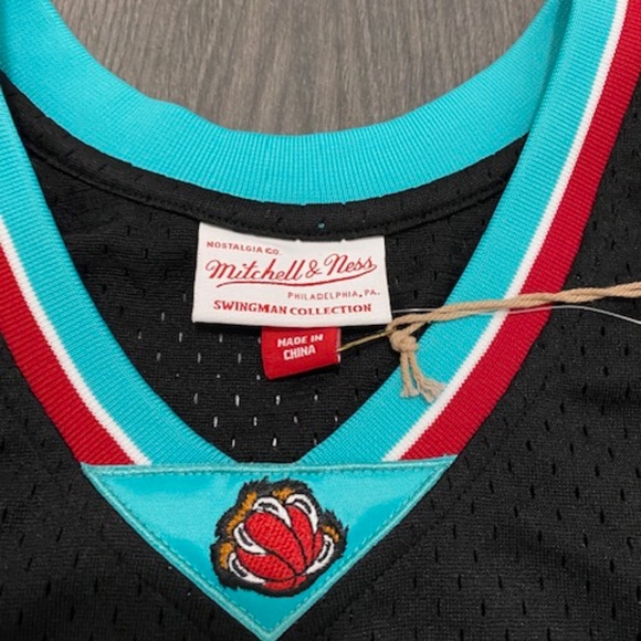 Mitchell & Ness Vancouver Grizzlies Mike Bibby Jersey NWT - Picture 2 of 7